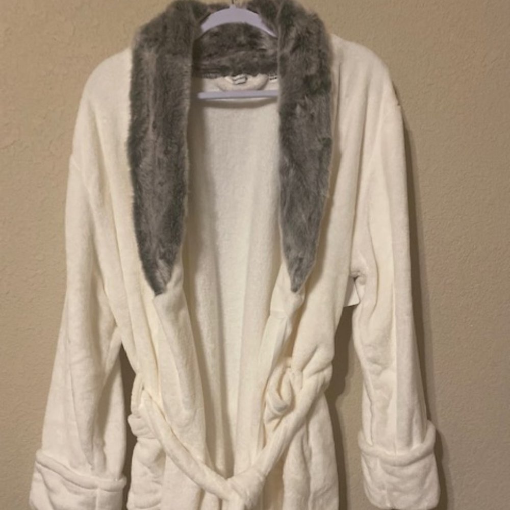 Faux Fur White Robe
